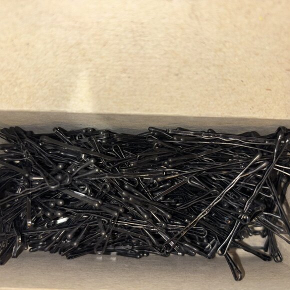 Bobby Pins - Picture 3 of 4
